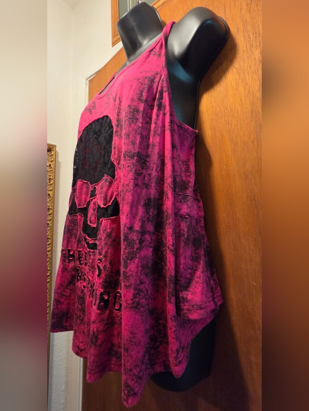 Other Mix Pink Tie-Dye Skull Tank Top with Black Lace Inset SzL - Picture 4 of 7